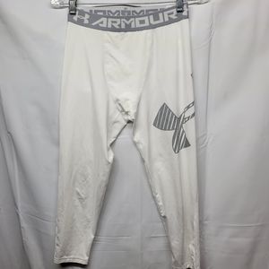 3/$25 BNWOT Under Armour HeatGear Base layer Youth Large